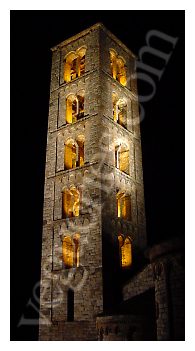 Vista nocturna del campanar de Sant Climent de Tall. Segle XII.
